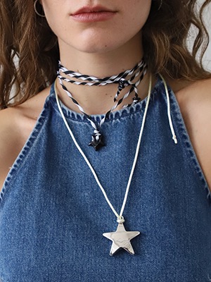 Jumbo Star String Necklace / Butter